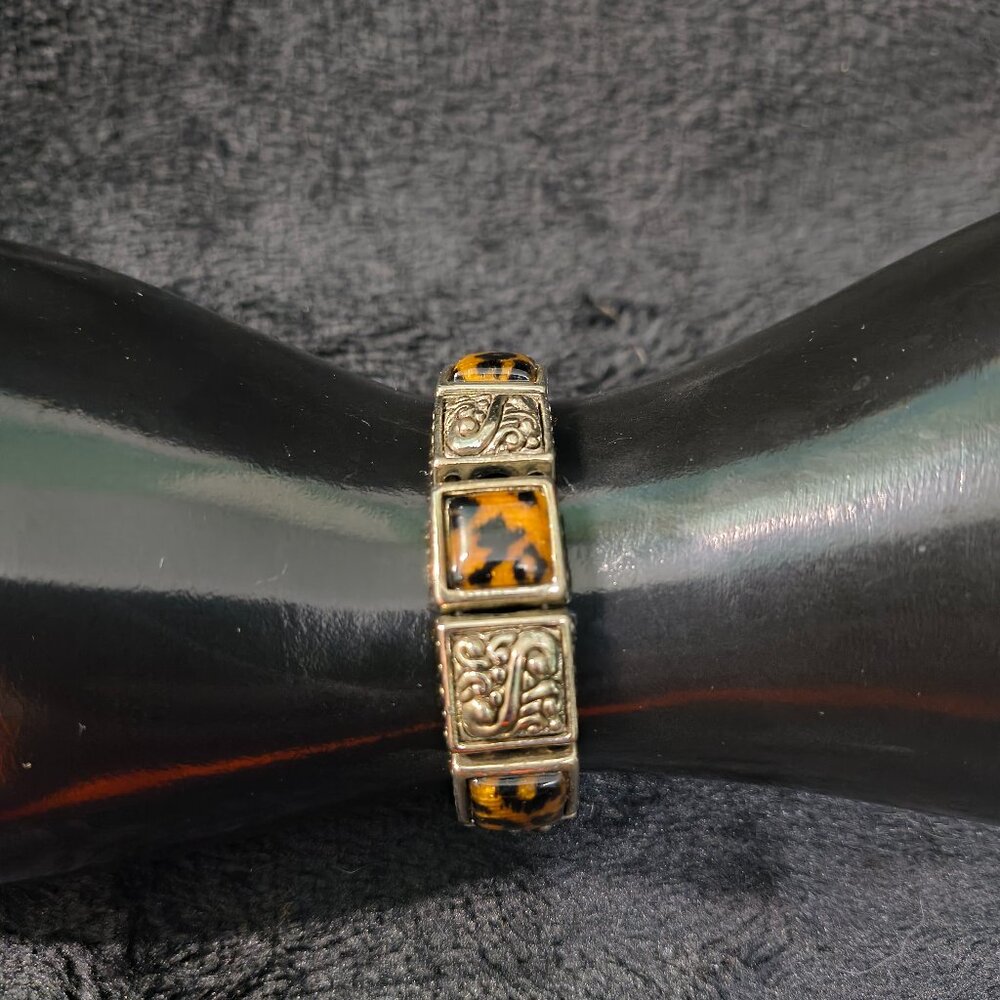 Silvertone and Leopard Print Bracelet (325)